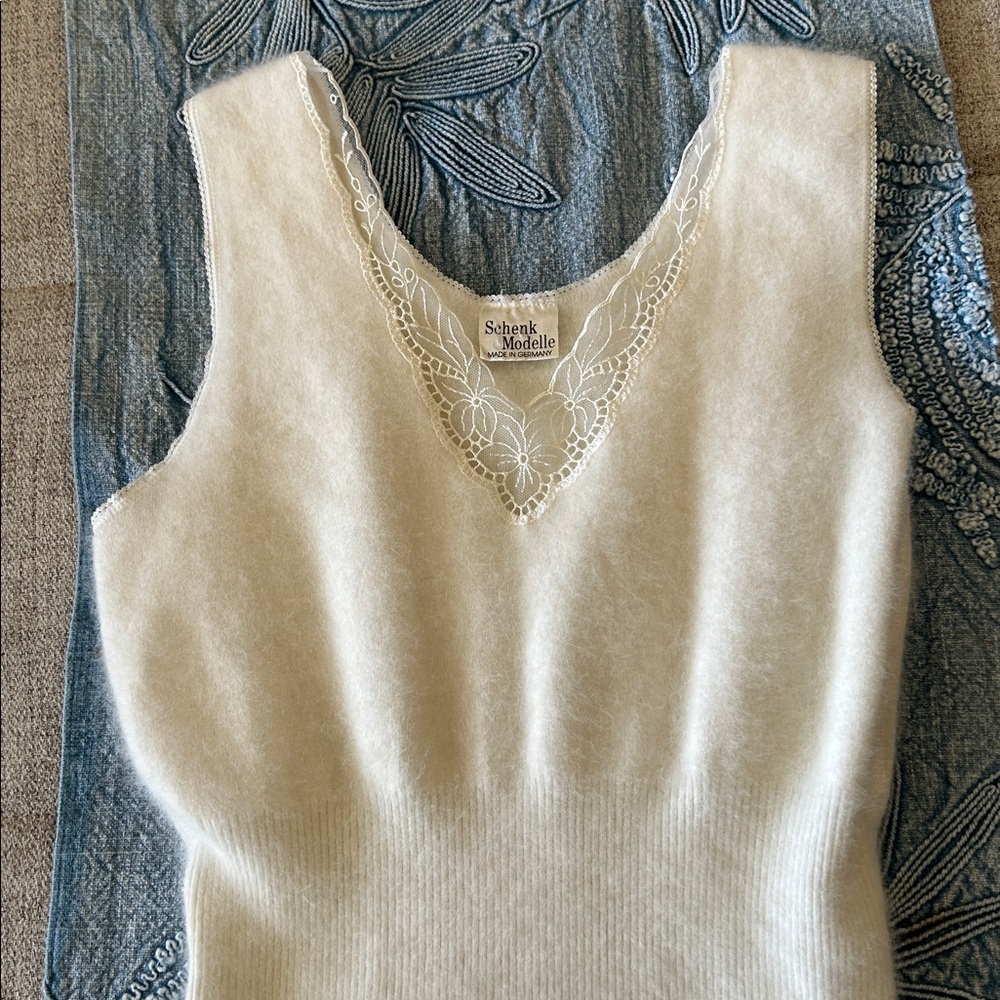 SCHENK MODELLE SILKY -TOUCH  LACE TRIM ANGORA  TOP/VEST MADE IN GERMANY SZ S - Picture 5 of 14